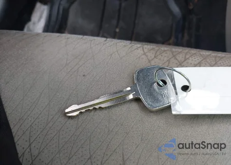 2008 Toyota Yaris из США, поврежденный, VIN JTDBT923181283042